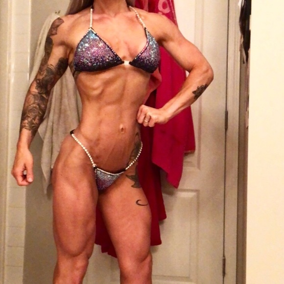 NPC Bikini - Picture 2 of 3